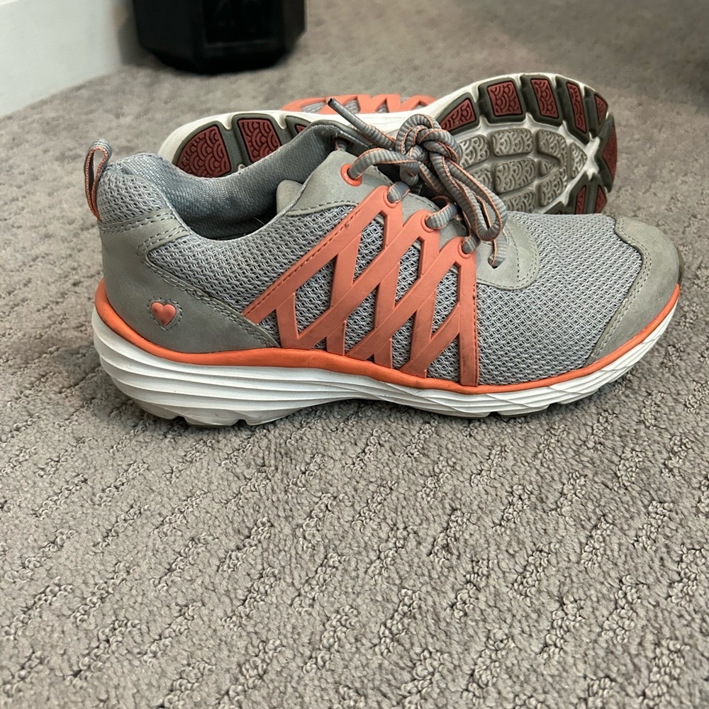 Nurse Mates Align Shoe